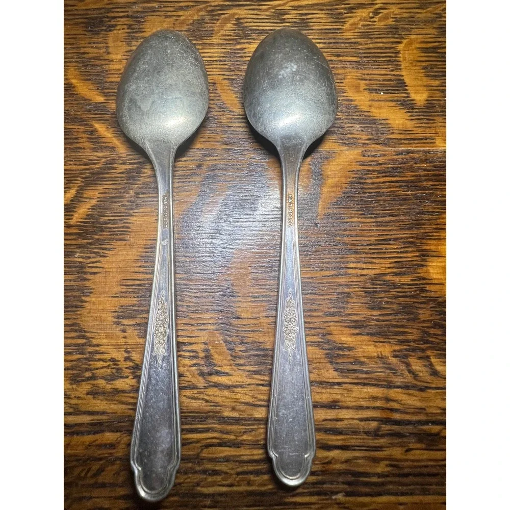 Vintage H & T Mfg Co Silver Plated Teaspoons Floral Pattern Set of 2 Silverware